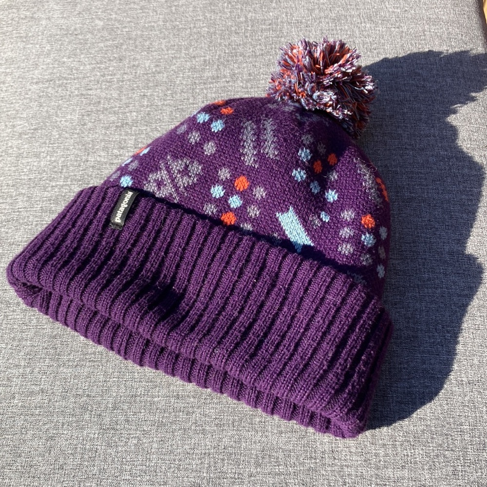 Patagonia powder town beanie- women’s O/S